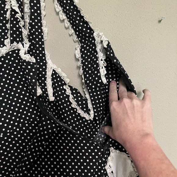 Adorable custom goth lolita apron dress with unique hem bear pockets - Picture 11 of 16
